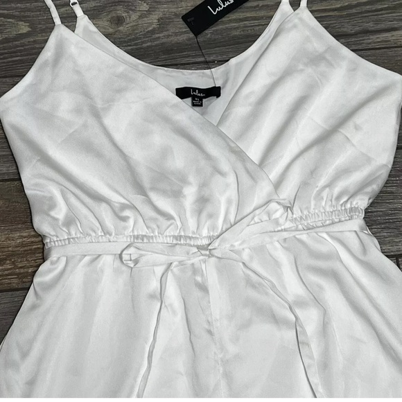 NWT Lulu's Lovely As Can Be White Satin Surplice Jumpuit XL X-Large Pants - Picture 6 of 16